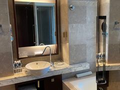 -上海龙之梦万丽酒店