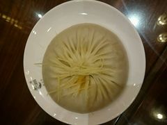 陈士荣蟹黄汤包-鸿运酒楼