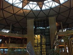 -上海滴水湖皇冠假日酒店