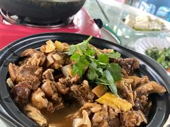 墨脱石锅东山羊-墨脱石锅椰子鸡•海鲜糟粕醋(榆亚路店)
