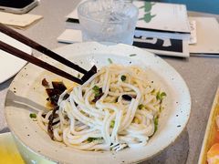 老昆明凉米线-半山腰·云南菜(侨福芳草地店)