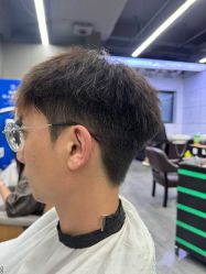 -藤野造型烫发染发