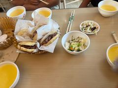 -闫家驴肉老店(华电一校店)
