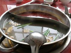 -老石黑山羊毛驴肉火锅(金凯广场店)