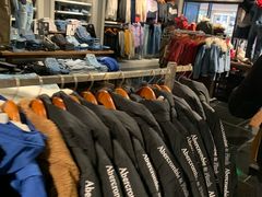 -Abercrombie&Fitch(德基广场店)