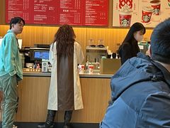 -星巴克(上海长宁来福士1F店)