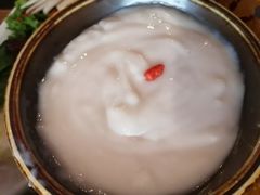 -老牌坊云南鱼豆花火锅(哈西万达店)