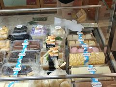 -光明牛奶棚(南泉店)