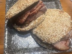 -老天桥酱肉烧饼夹肘子(天桥店)