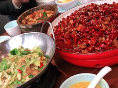 -有红鸡毛店·川菜(建设路店)