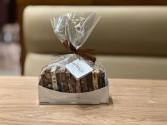 -Laderach 莱德拉(上海环贸iapm店)