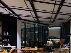 -瑰丽酒店·海吧·天际下午茶·现场DJ·天台酒吧