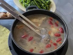 -盛得农家美食·无花果浸鸡·古法烧鸡·竹筒饭(白水寨森林海店)