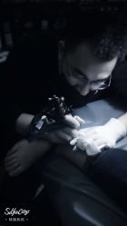 -越域刺青