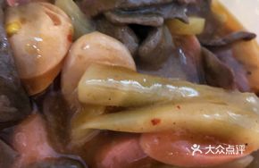 Four-in-One Liver and Lotus Root Stir-Fry