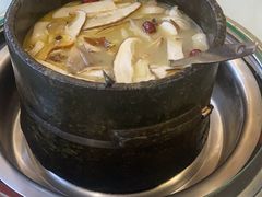 -南渝食府.墨脱石锅松茸鸡