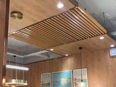 大堂-围炉肉舍•炭烤活鳗•丹东海鲜烤肉(步行街店)