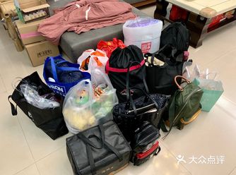 跨年夜一行人开车上山，山路十八弯，越往高处雾气越大