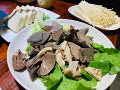 -茸梅路右拐龙虾-农家菜(松江店)