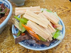 芹菜腐竹-门框胡同百年卤煮(新街口店)