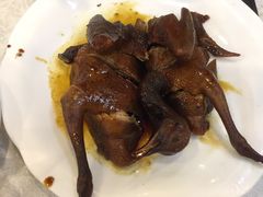 豉油皇乳鸽-文记壹心鸡(宝华路店)