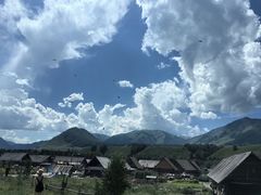 -喀纳斯禾木山庄