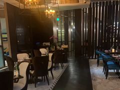 -卡佩罗意大利餐厅及酒吧Al Cappello Trattoria