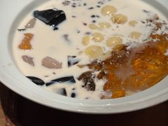 -RUXU入续糖水铺与包(卓悦中心店)