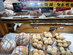 -汉柏麦香德国面包房(海信店)