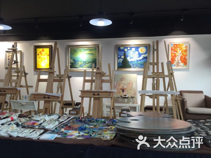 艺术里 油画体验画室(湖滨店)图片 - 第2张
