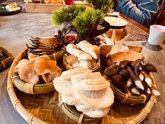 -慢丽江·云南野生菌土鸡锅(付家庄店)
