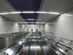 -红土地(地铁站)