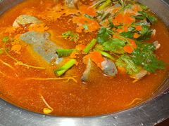 酸汤鱼-野山舂·贵州现舂酸汤火锅(鸿通城店)