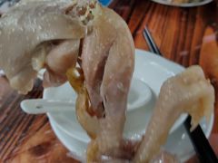 -御霞苑泥烩鸡休闲农庄