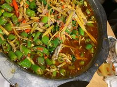 -兔行天下-鸿鹤鲜锅兔(中海国际店)