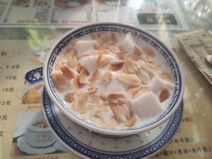 -广信牛奶甜品世家(台东店)