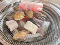 -围炉肉舍•炭烤活鳗•丹东海鲜烤肉(步行街店)