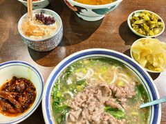 -云阿蛮云南生烫牛肉米线(奉贤路店)