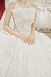 -派丽莫Pellimo原创设计婚纱品牌