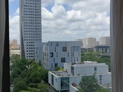 -上海漕河泾万丽酒店