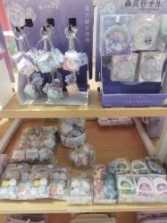 -卡通派潮品玩具折扣仓(青岛新城吾悦广场店)