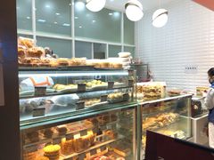 面包甜点陈列柜-白玉兰食品(甜云店)