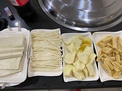 -崔记生活·铁锅炖鱼粘卷子(总店)