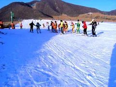 -十三陵雪世界滑雪场