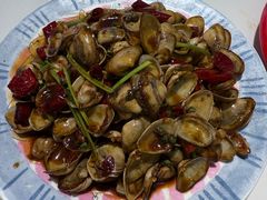-嗨辣小聚·盘锦河蟹·海鲜烧烤龙虾(盘锦十年好店)