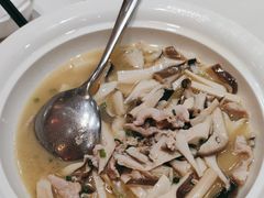 -鱼痴渔醉·食鲜集(月亮湾店)