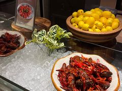 -广州万富希尔顿酒店·感趣自助餐厅·金秋蟹宴生蚝海鲜刺身
