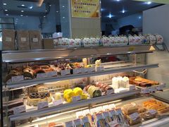 面包甜点陈列柜-大苹果面包生日蛋糕(明珠店)