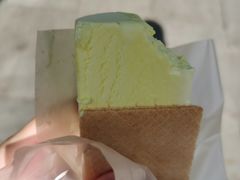 -詹爷爷乌节路街头冰淇淋