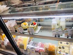 面包甜点陈列柜-花园饼屋·吐司蛋糕面包(星海店)